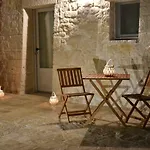 Trulli Dal Sole Alla Luna