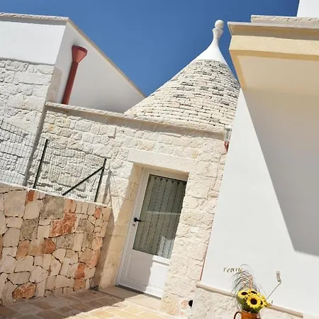 Trulli Dal Sole Alla Luna مارتينا فرانكا