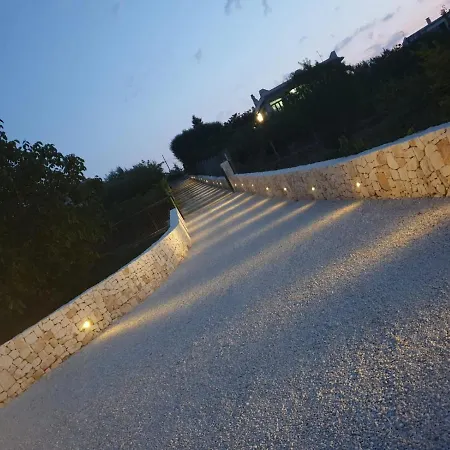 Trulli Dal Sole Alla Luna