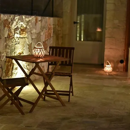 Trulli Dal Sole Alla Luna